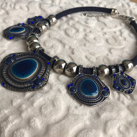 🌺 3 for $15 🌺 Blue and Silver Necklace - Picture 2 of 5